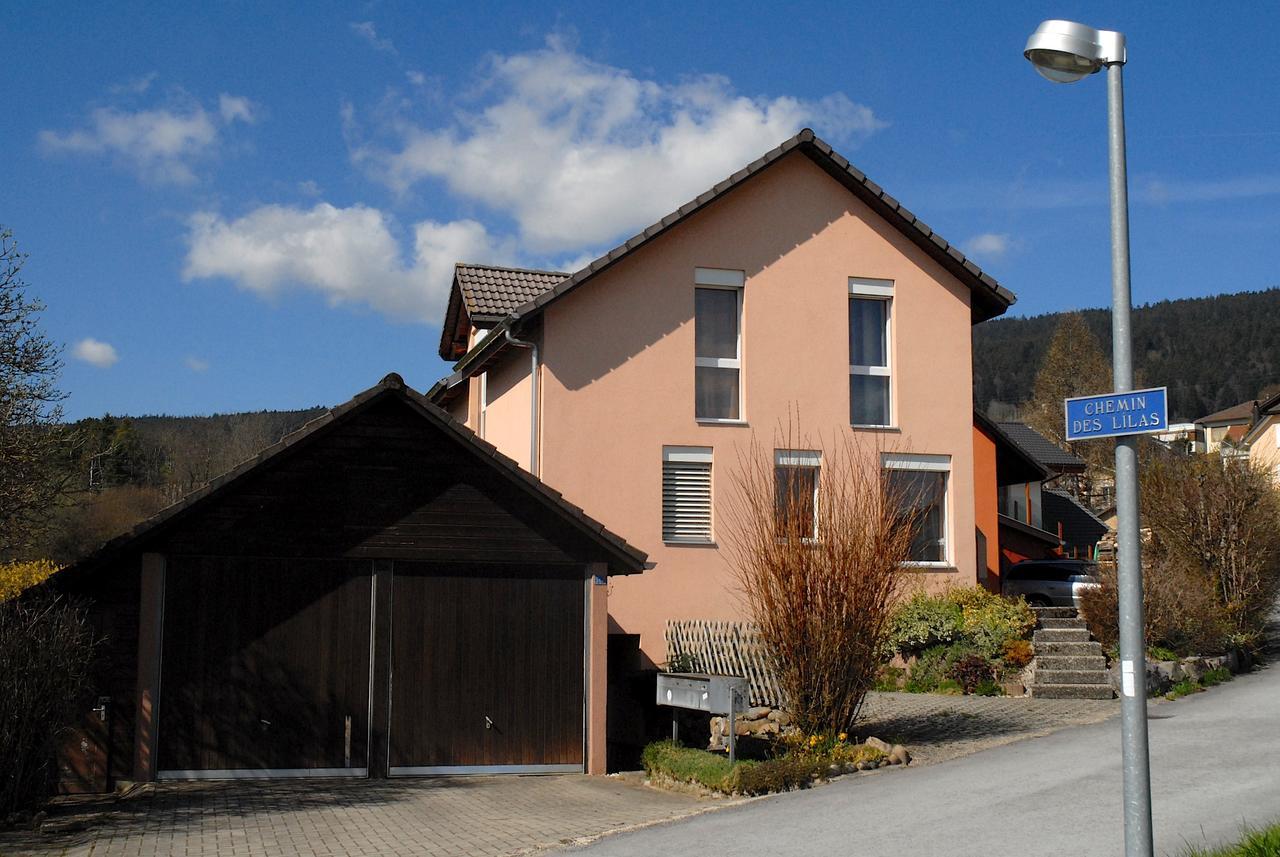 Appartment Aux Lilas Les Geneveys-sur-Coffrane Eksteriør billede